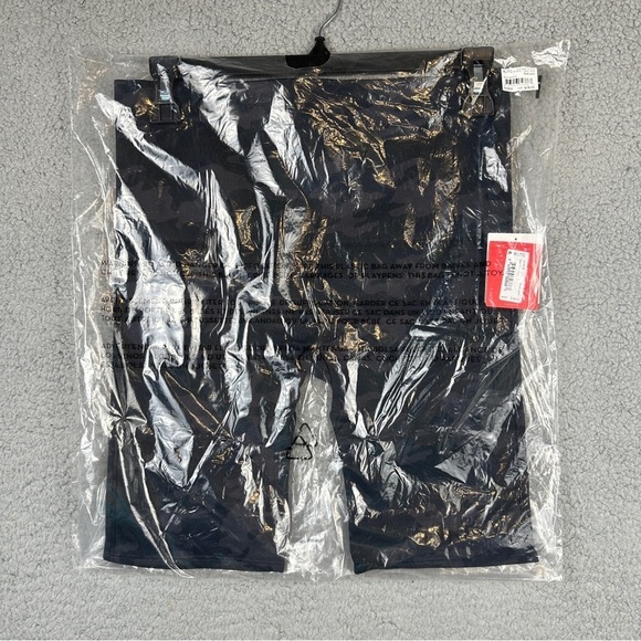 SPANX Women's Crop Top and Biker Short Set Black Camo XL Lamn Active Seamless - Picture 8 of 8